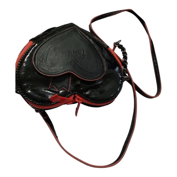 Vera Wang Princess Heart-Shaped Black and Pink Women's Bag - Picture 8 of 14